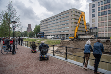 910613 Gezicht op de werkzaamheden ten behoeve van het opnieuw aanleggen van de Stadsbuitengracht te Utrecht, ter ...
